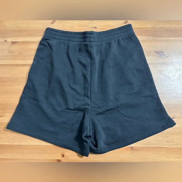 H&M black sweat short. Blackpink collaboration - Picture 2 of 6